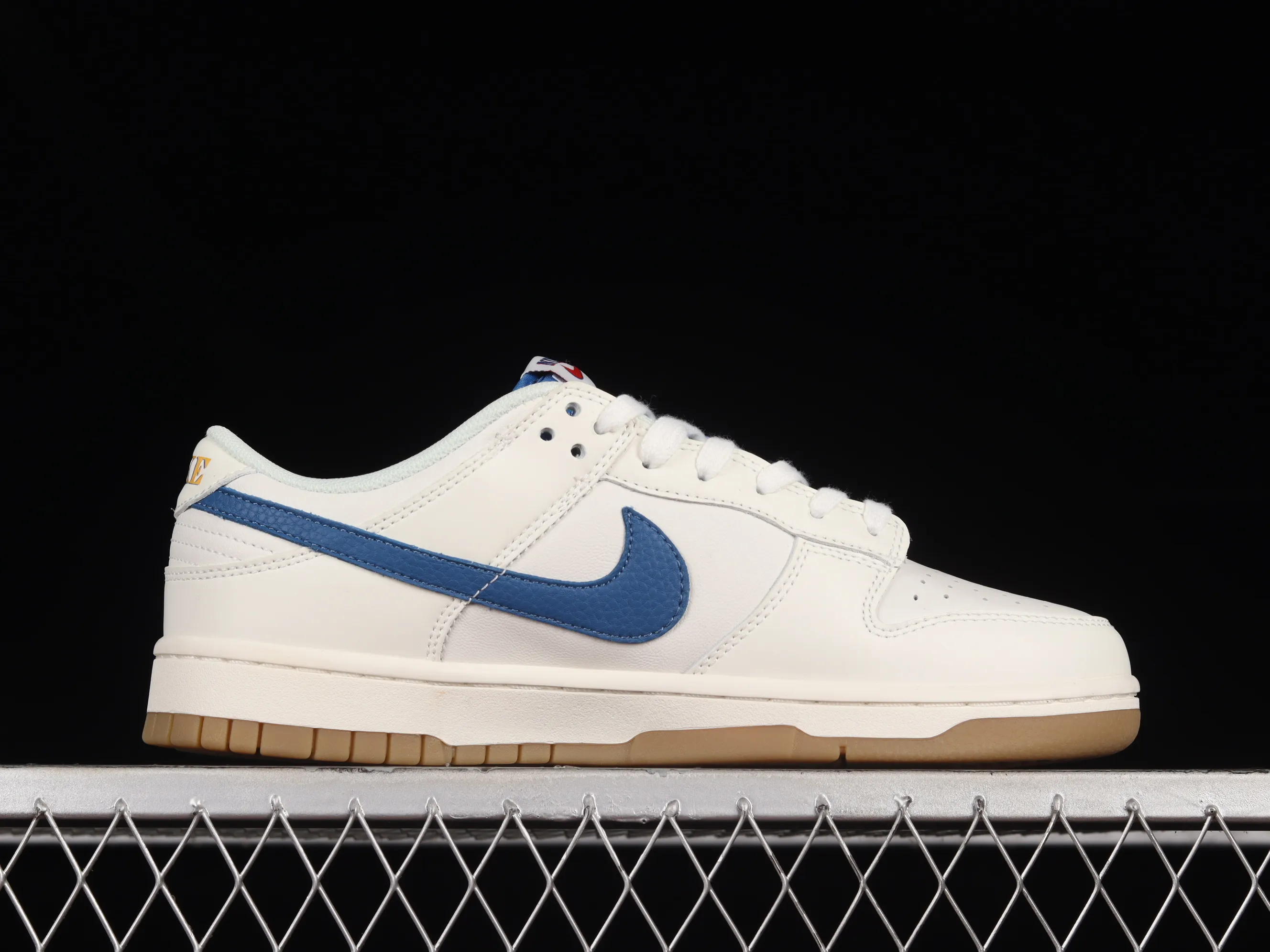 All categories Nk SB Dunk series Nk SB Dunk Low low-top sneakers F version Nk SB Dunk Low milk blue SB low-top sports and leisure sneakers DX3198-133